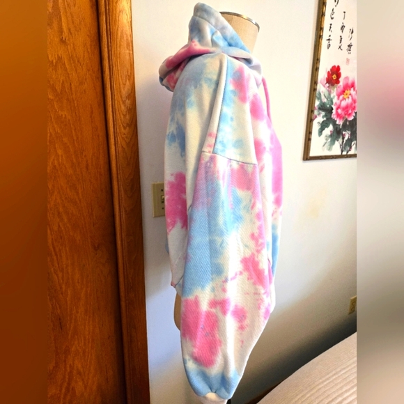 EASEL LOS ANGELES TIE-DYED PINK & BLUE HOODIE. SIZE MEDIUM. - Picture 4 of 10